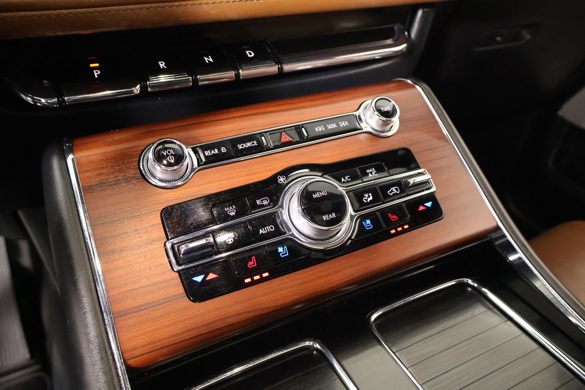 Used 2022 Lincoln Aviator Reserve w/ Equipment Group 201A image 8