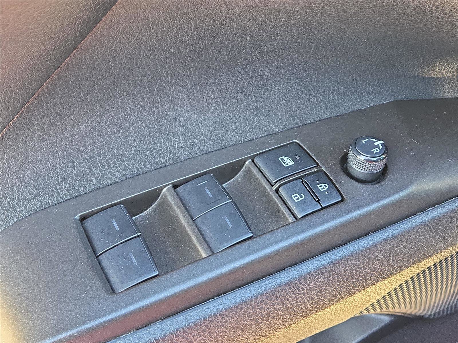 Used 2024 Toyota Camry SE w/ Cold Weather Package image 13