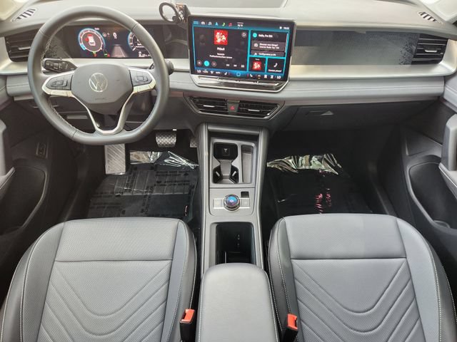 Used 2025 Volkswagen Tiguan SE AWD/4WD image 29