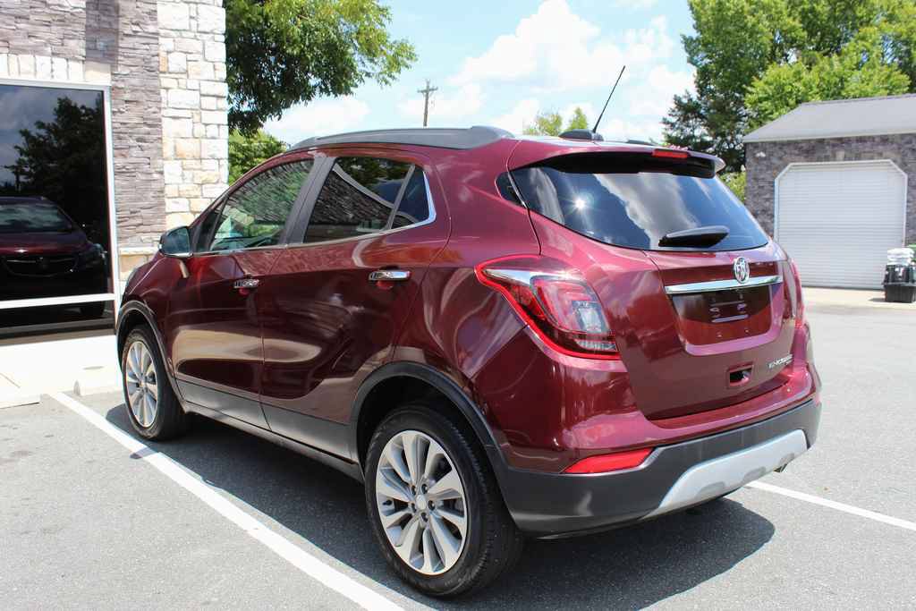 Used 2019 Buick Encore Preferred AWD/4WD image 9