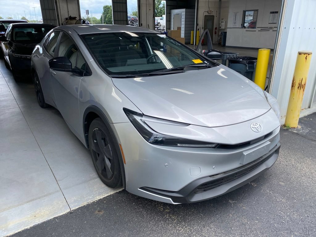 Used 2025 Toyota Prius LE