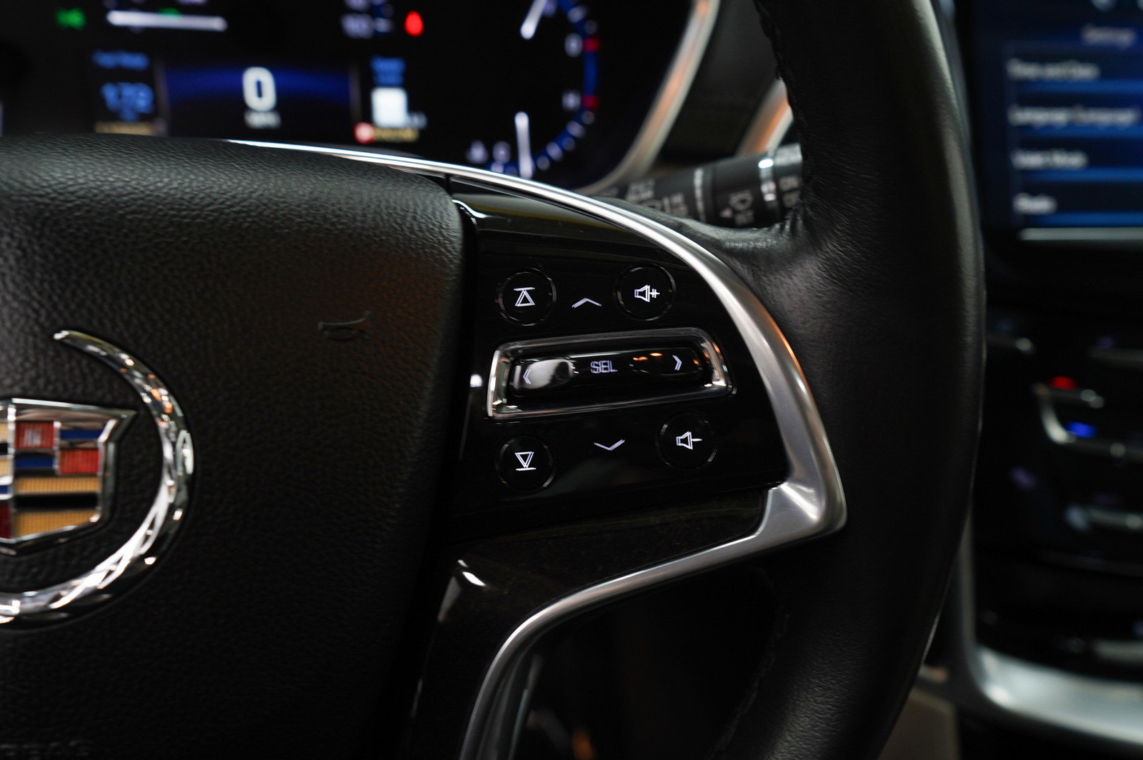 Used 2016 Cadillac SRX Luxury w/ Driver Awareness Package AWD/4WD image 19