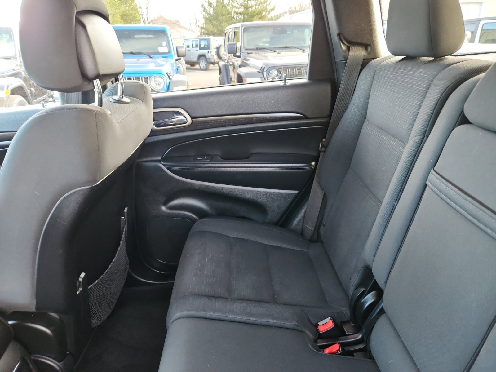 Used 2014 Jeep Grand Cherokee Laredo w/ Quick Order Package 23E image 17