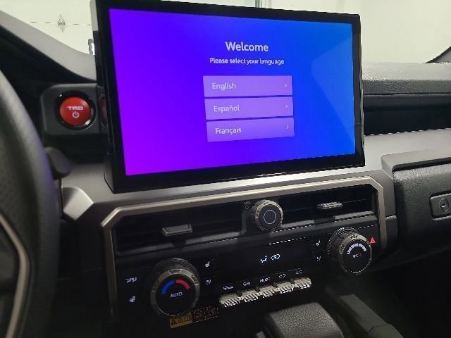 Certified 2025 Toyota 4Runner TRD Off-Road Premium AWD/4WD image 31