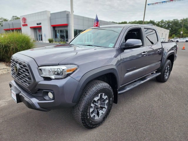 Used 2022 Toyota Tacoma TRD Off-Road image 3