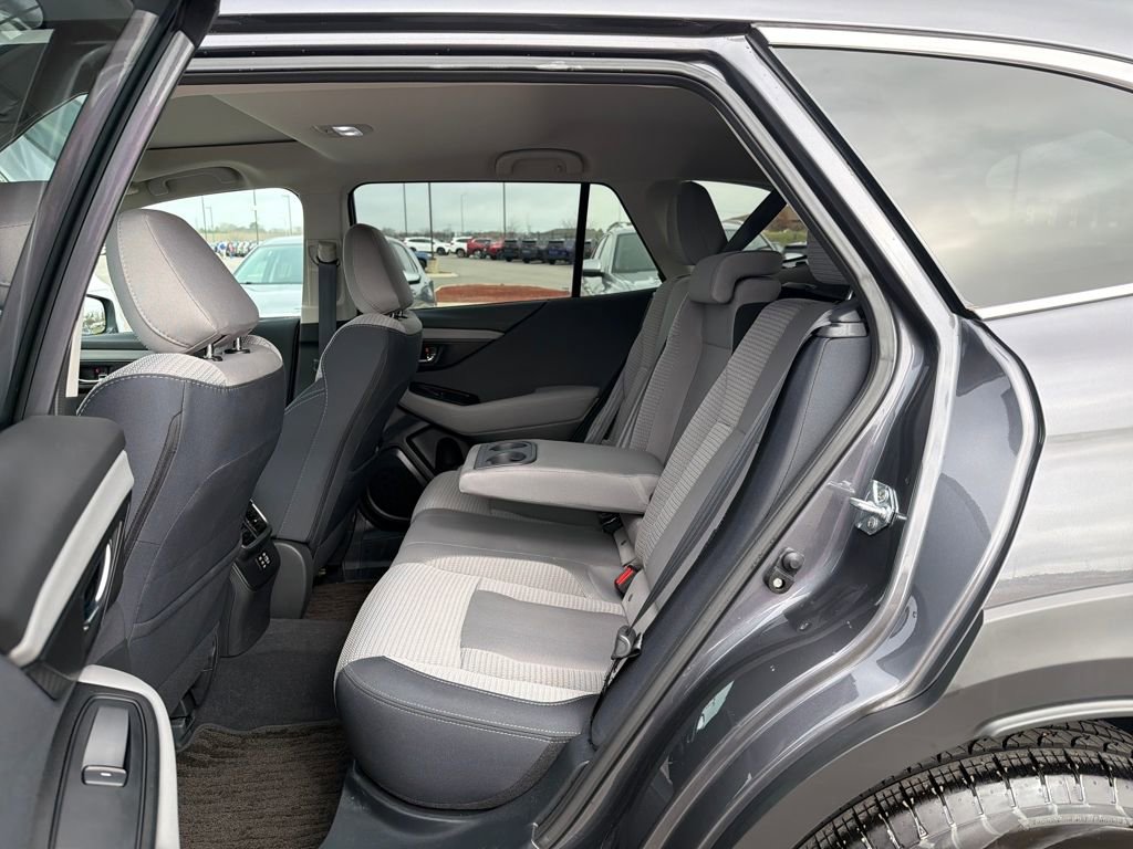 Used 2025 Subaru Outback Premium image 27