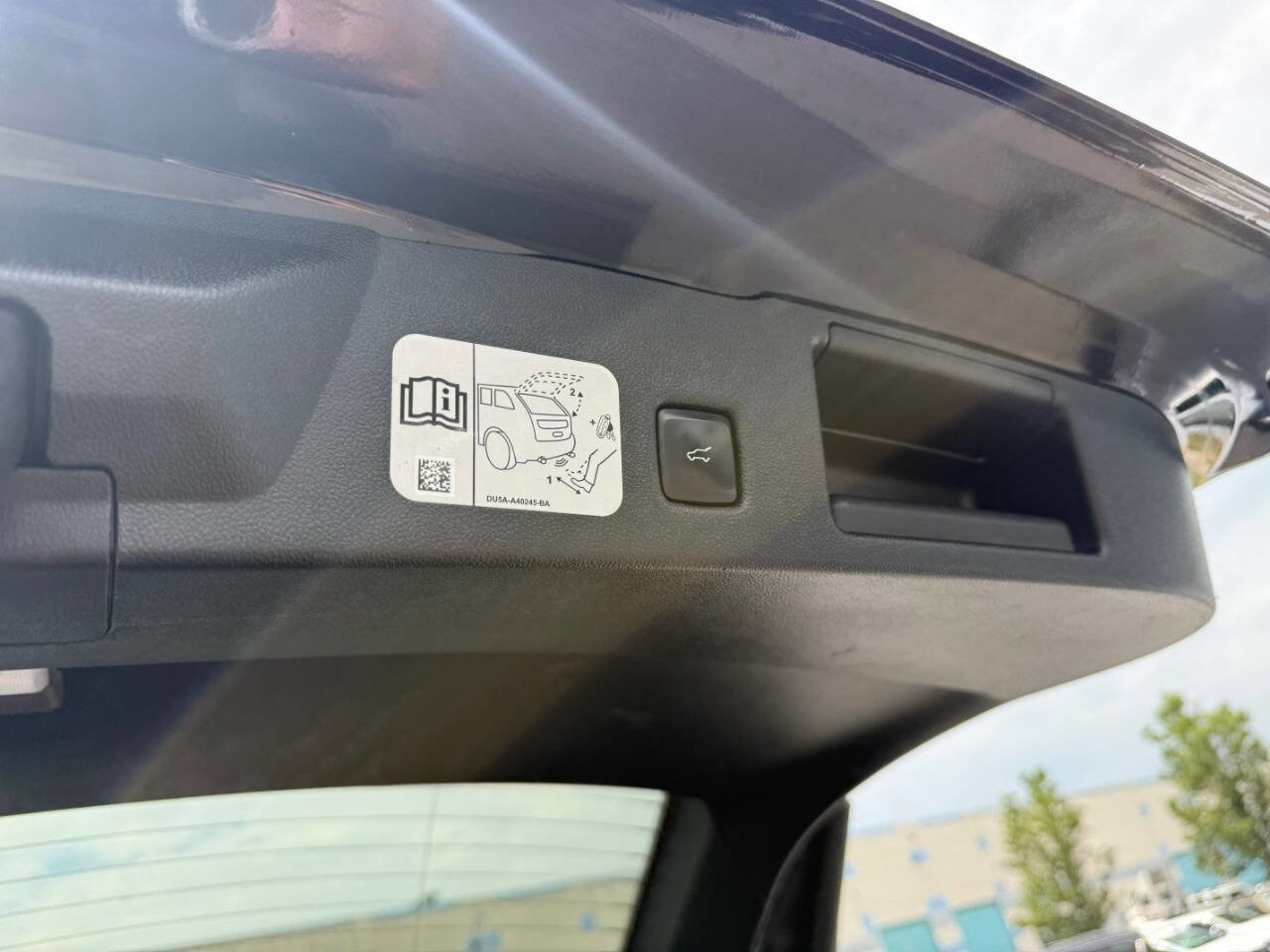 Used 2020 Ford Escape SEL image 34