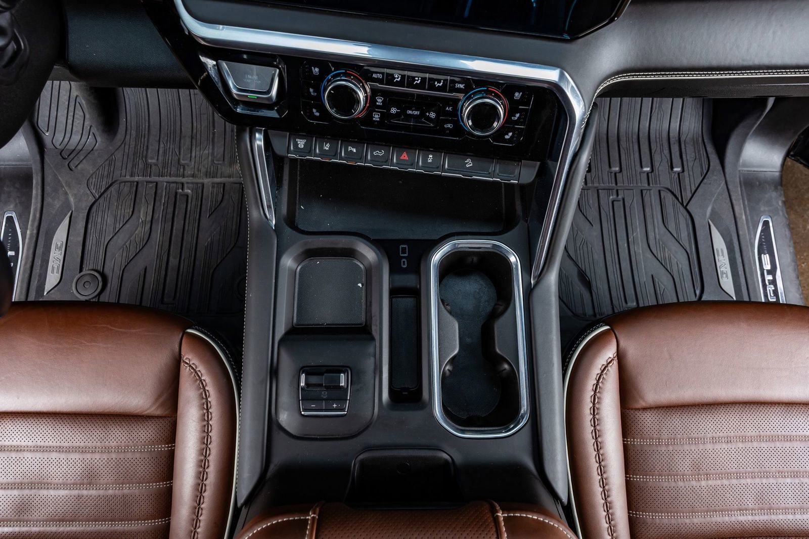 Used 2024 GMC Sierra 2500 Denali Ultimate image 28