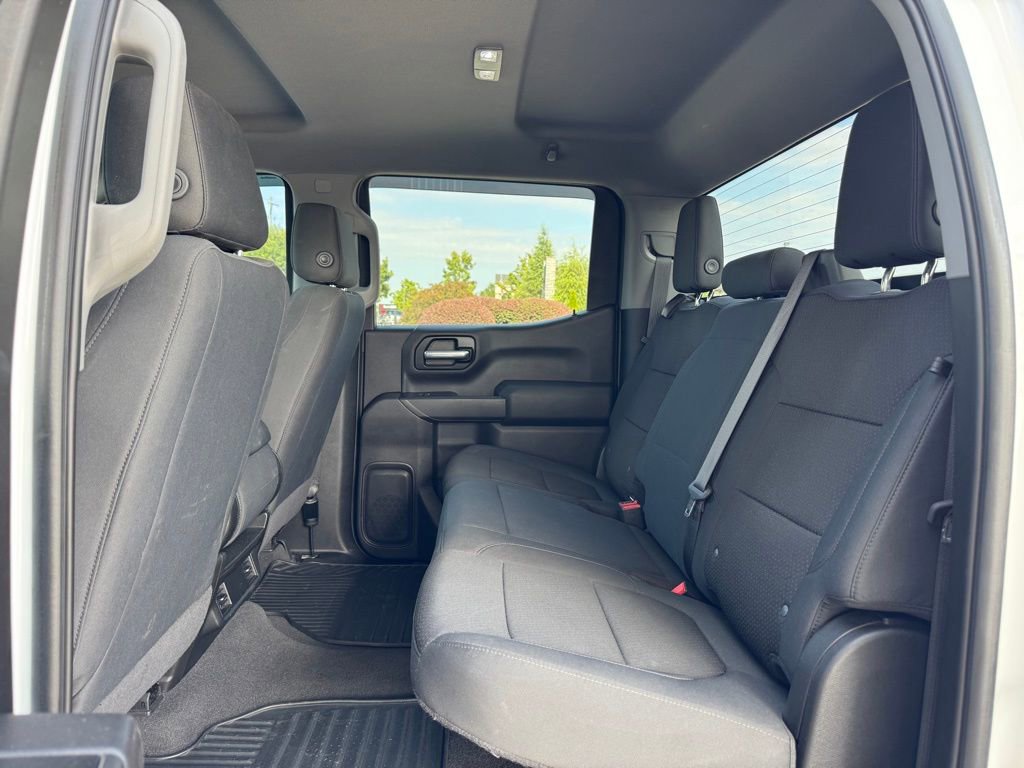 Used 2020 Chevrolet Silverado 1500 Custom w/ Custom Value Package image 17