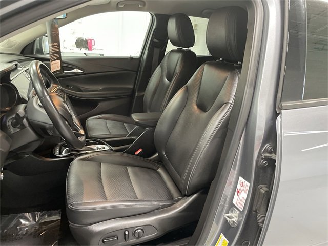Used 2020 Buick Encore GX Essence image 19