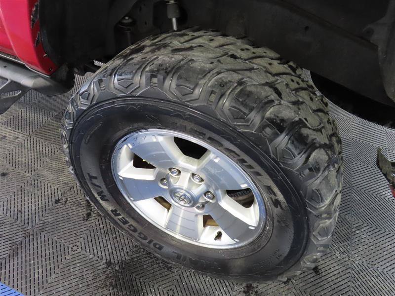 Used 2020 Toyota 4Runner SR5 AWD/4WD image 7