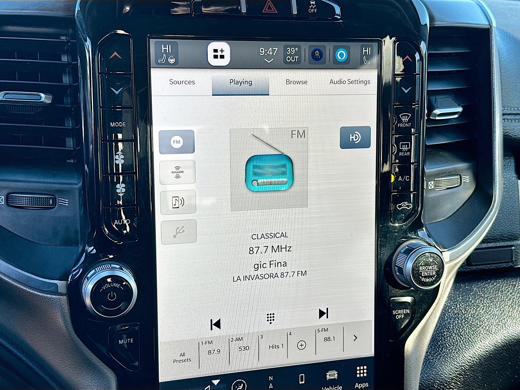 Used 2024 RAM 2500 Laramie image 21