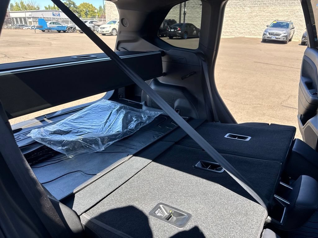 Certified 2025 Subaru Forester Touring AWD/4WD image 18