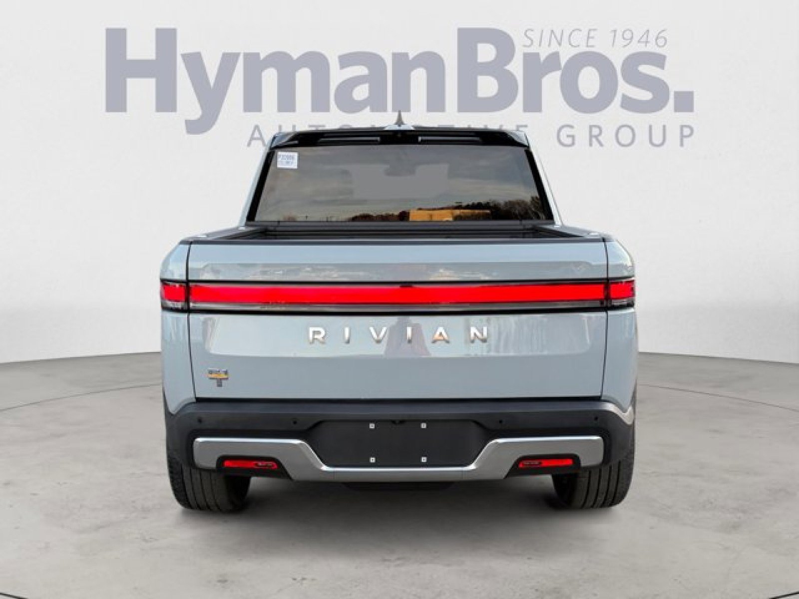 Used 2023 Rivian R1T Adventure image 4