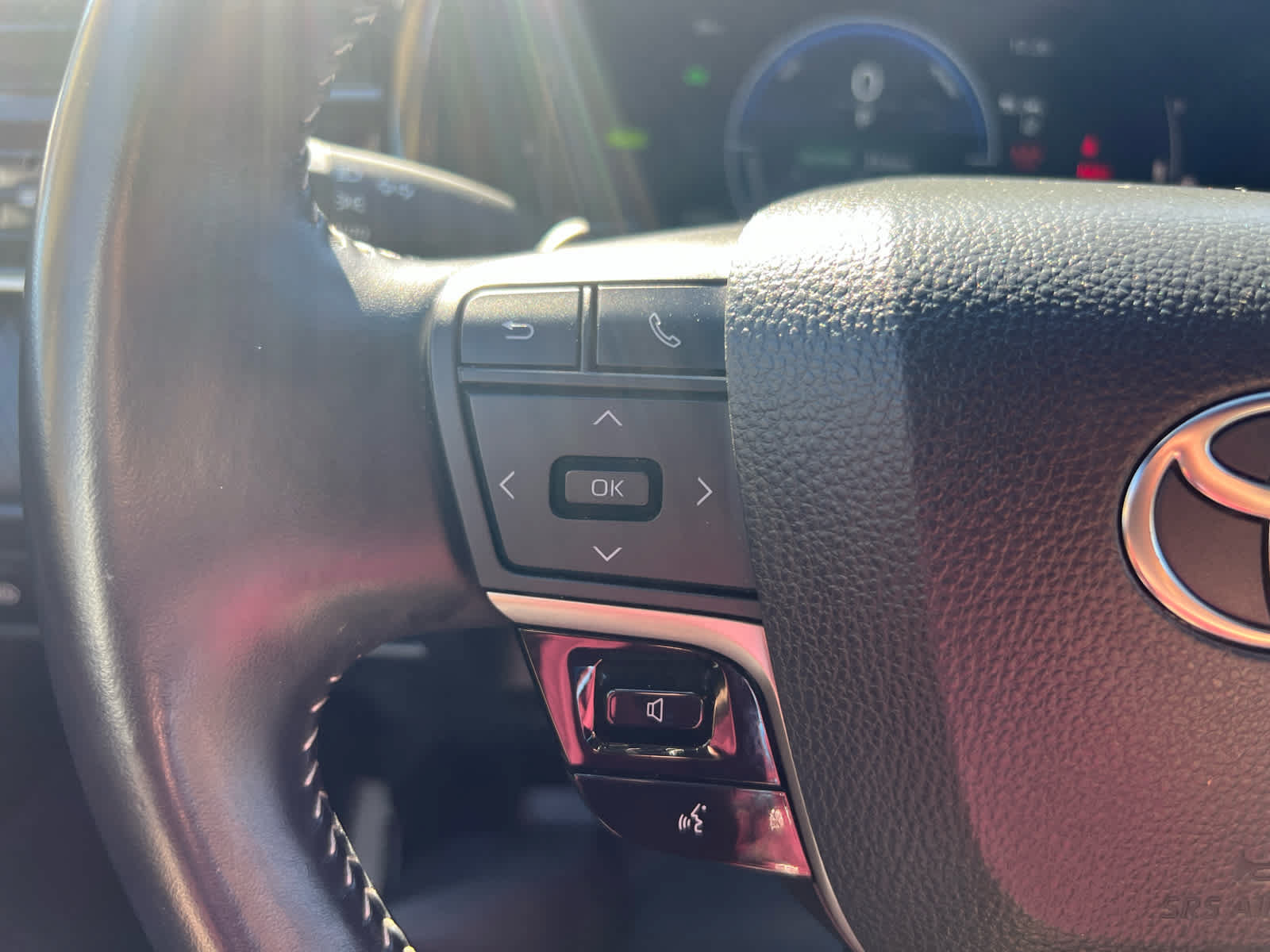 Certified 2025 Toyota Camry SE FWD image 15