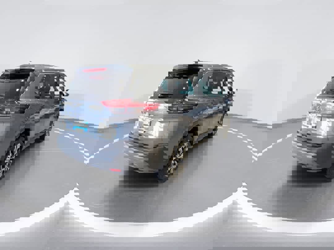 Used 2022 Nissan Rogue SV image 8