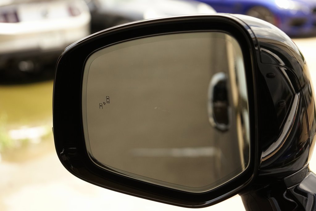 Used 2025 Lexus LX 600 4WD w/ Luxury Package image 27