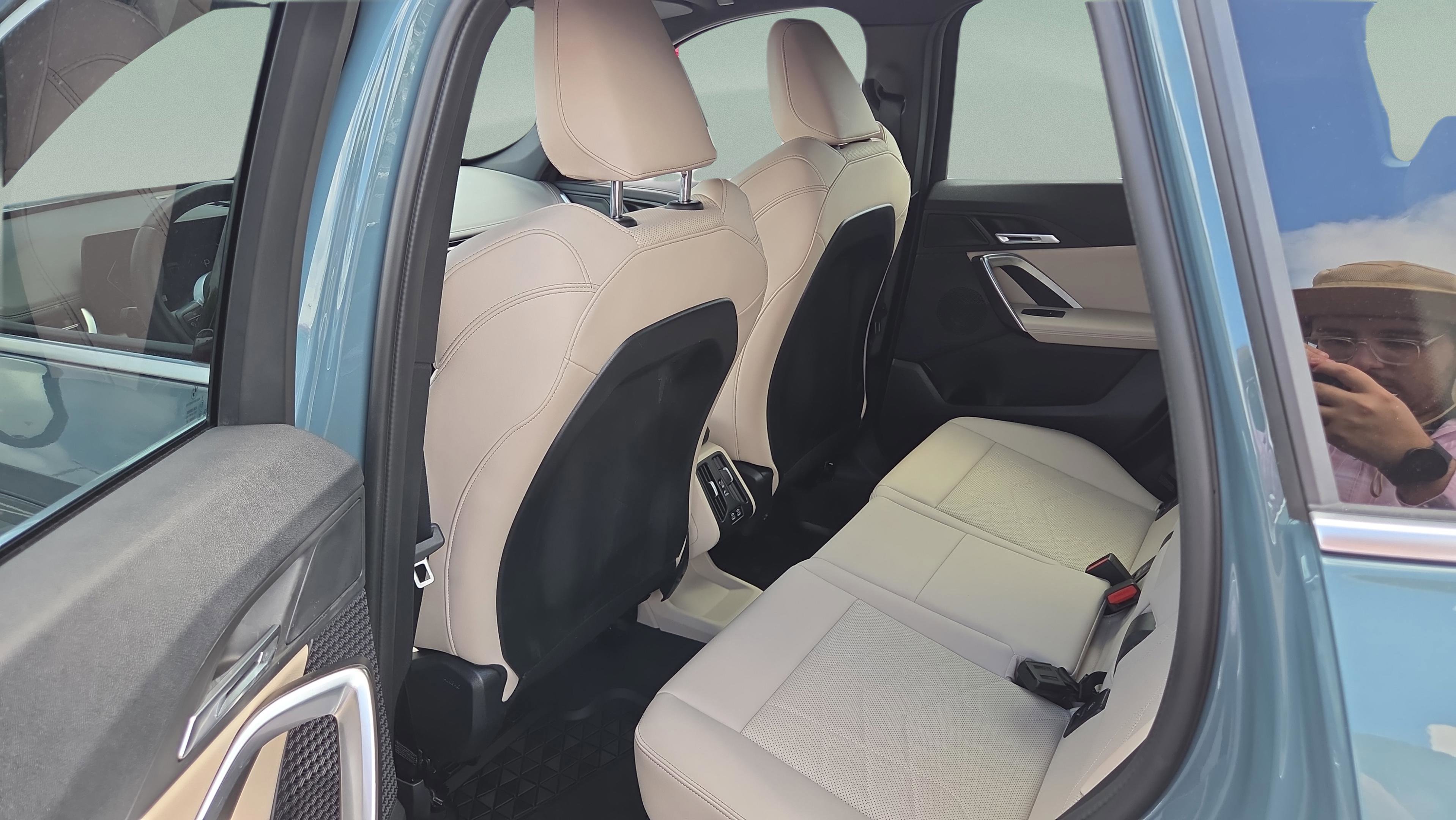 Certified 2025 BMW X1 xDrive28i w/ Convenience Package image 11