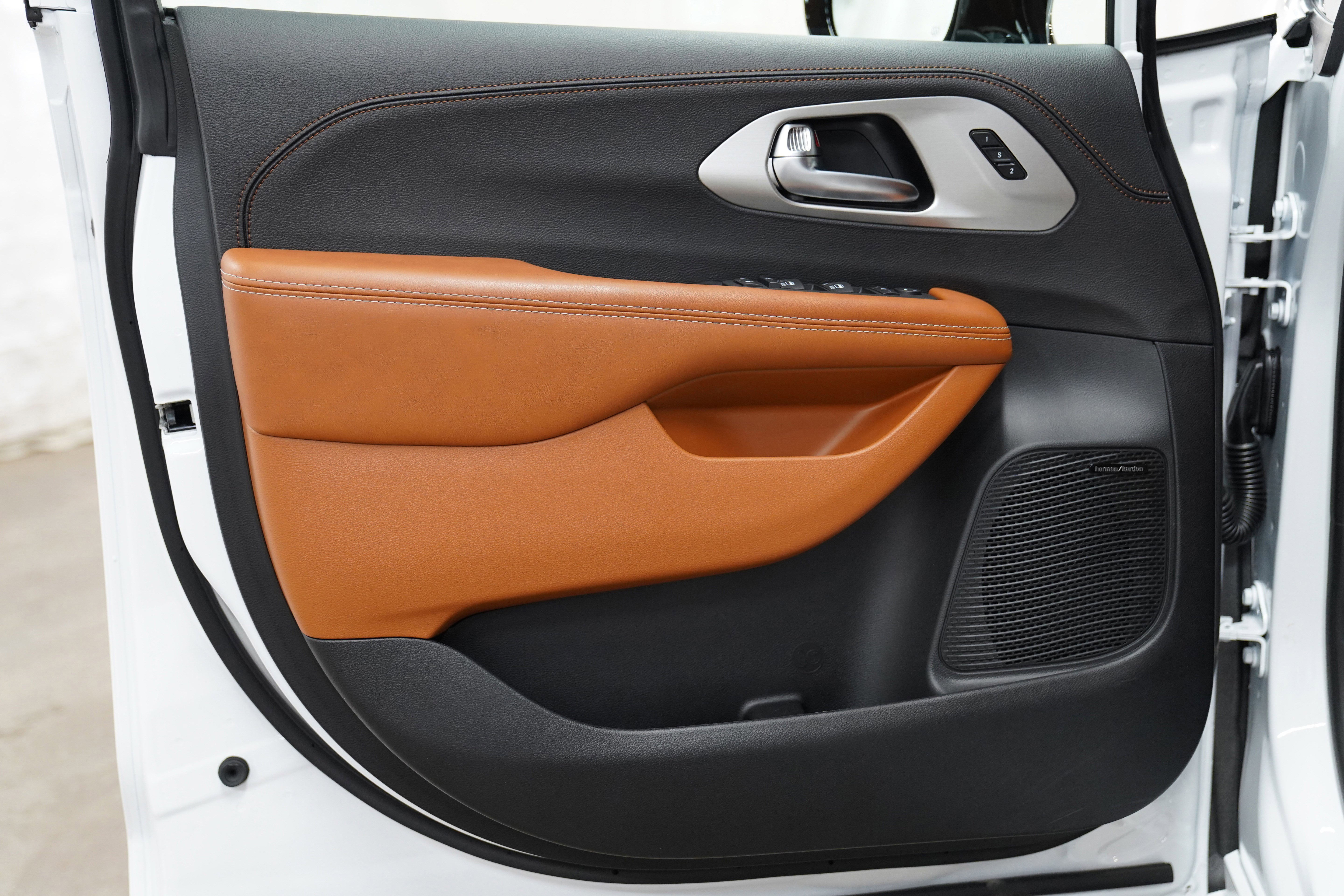 Certified 2026 Chrysler Pacifica Pinnacle image 20