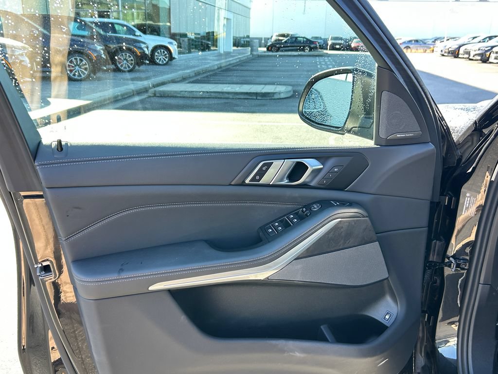 Used 2024 BMW X5 xDrive50e w/ Premium Package AWD/4WD image 11