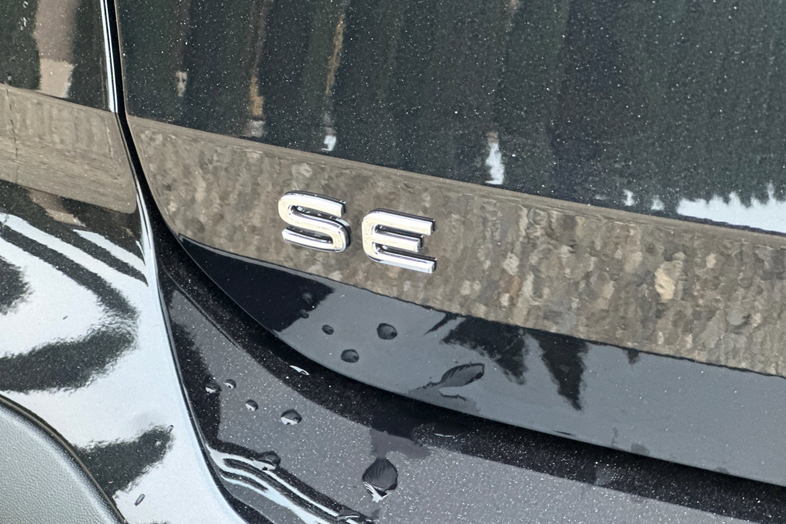 New 2026 Volkswagen Taos SE image 26