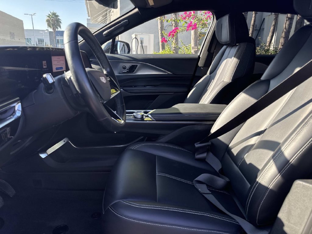 Used 2024 Cadillac Lyriq Tech RWD image 22