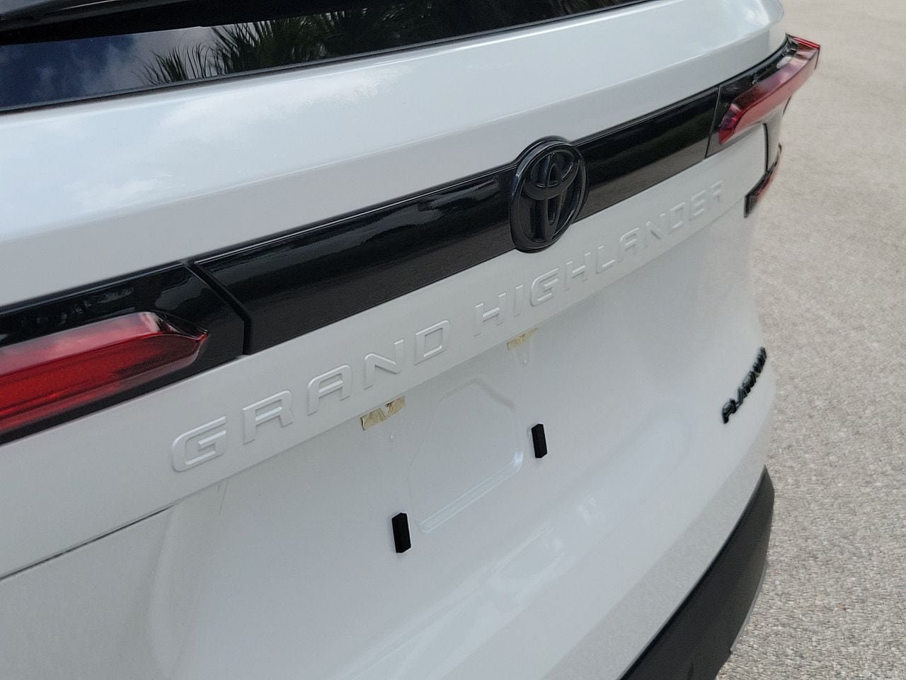 Used 2025 Toyota Grand Highlander AWD Hybrid image 7