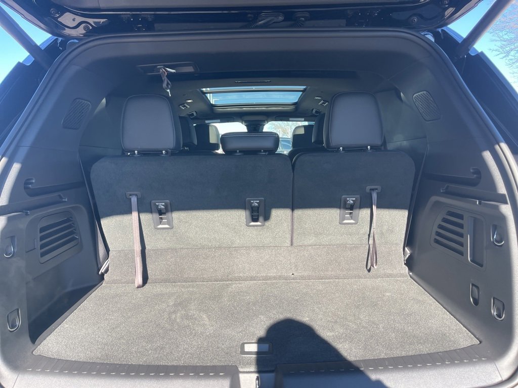 New 2025 Chevrolet Traverse LT w/ Enhanced Driving Package image 12