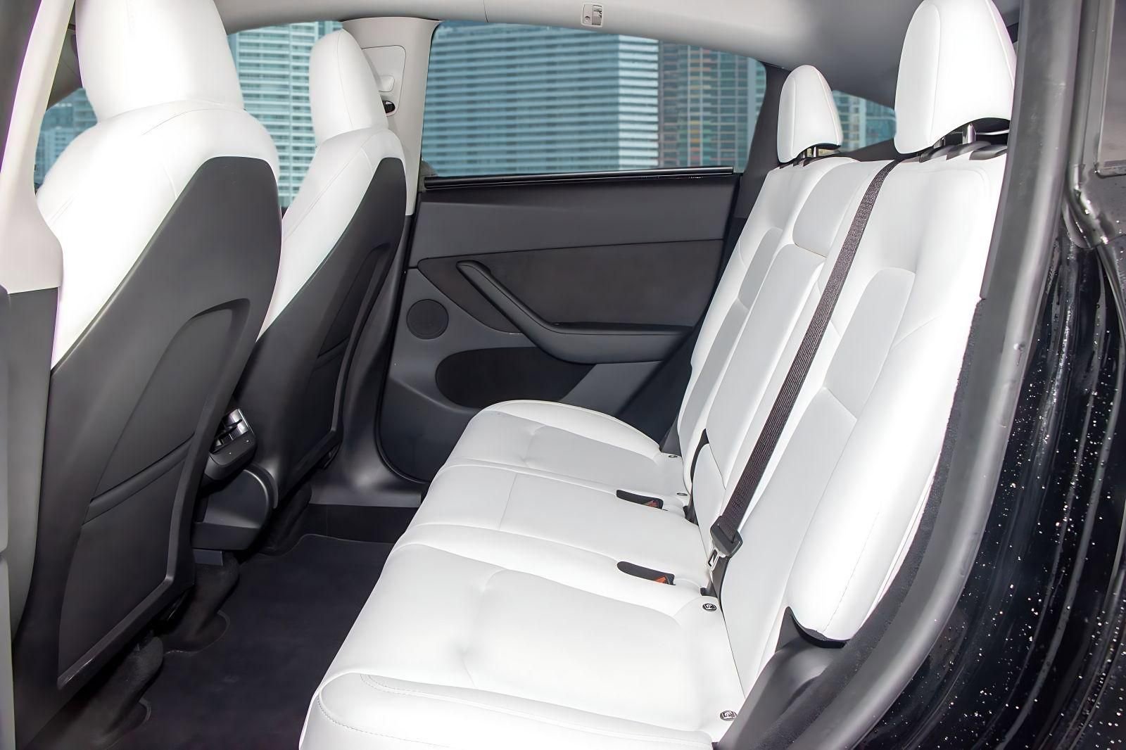 Used 2024 Tesla Model Y Long Range image 16