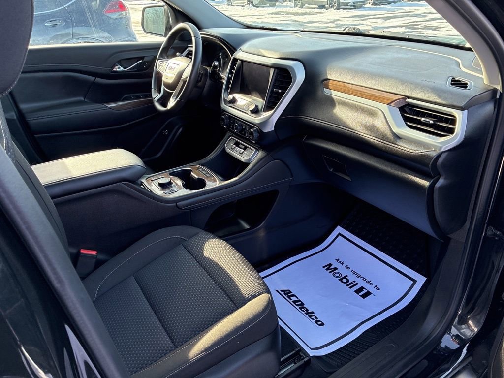 Used 2023 GMC Acadia SLE w/ Driver Convenience Package image 32
