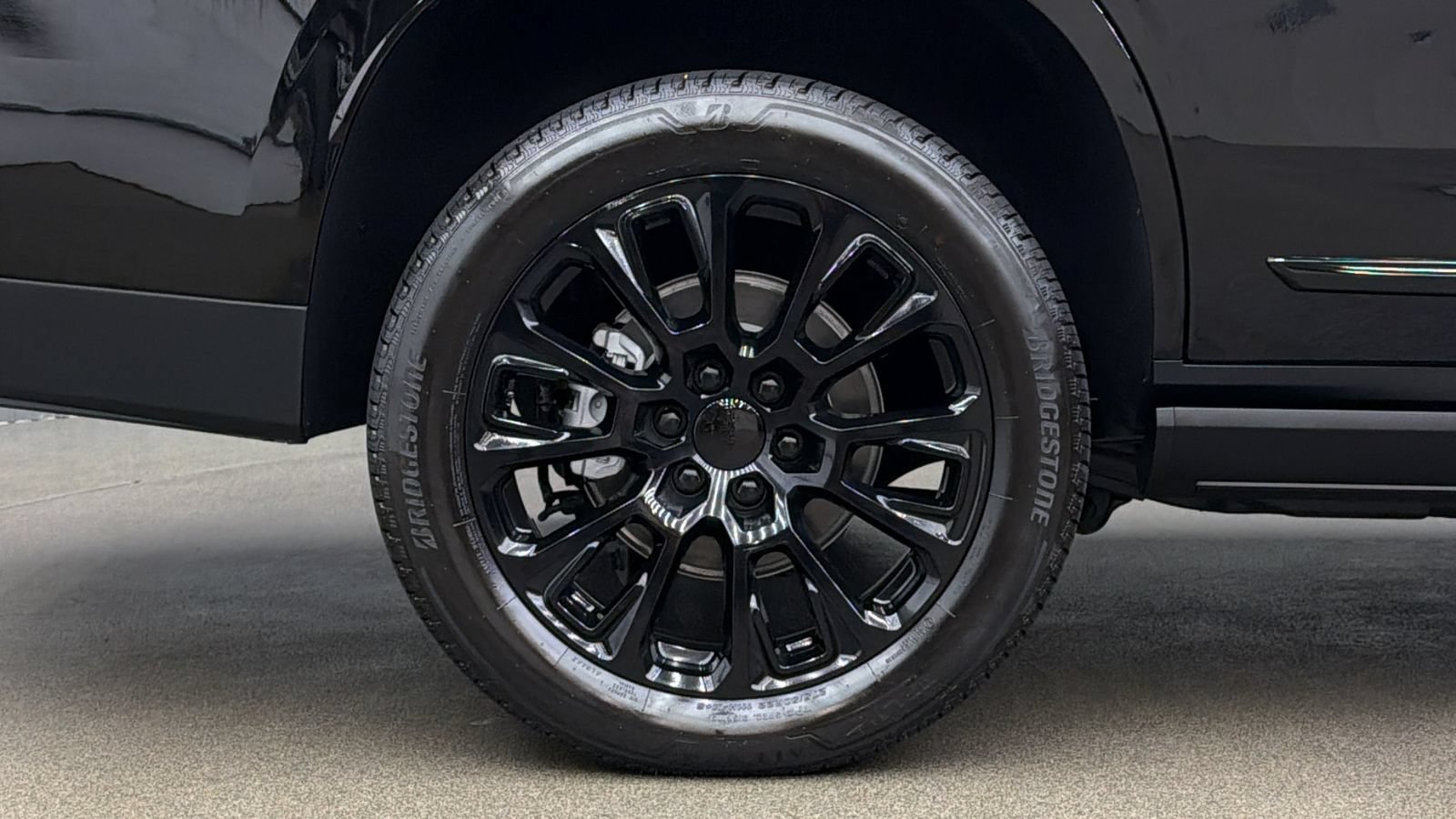 Used 2026 GMC Yukon Denali w/ Sun & Power Step Package AWD/4WD image 11
