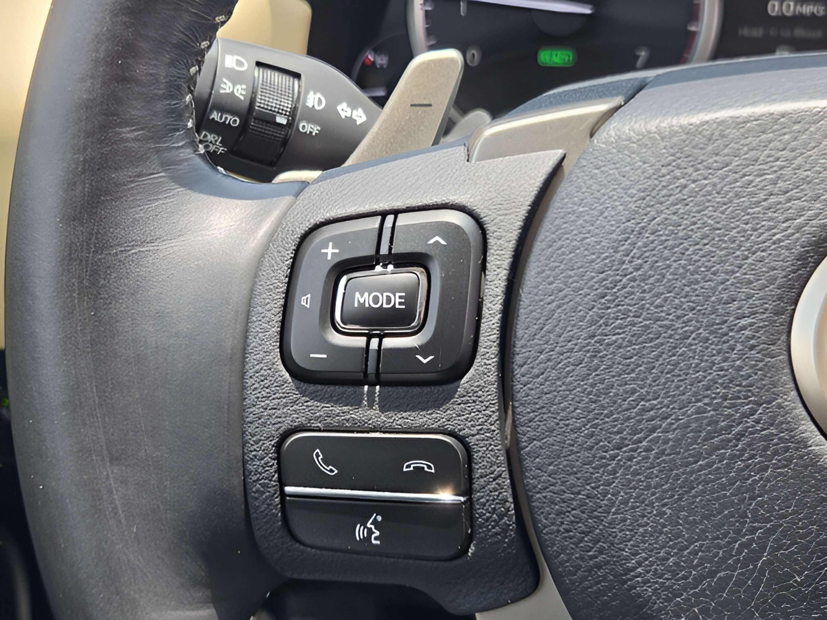 Used 2018 Lexus NX 300h AWD w/ Premium Package image 25