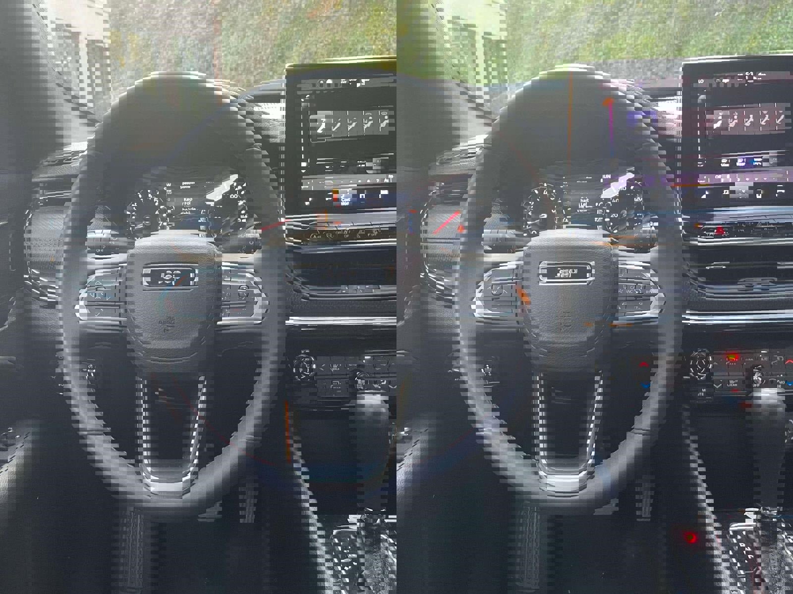 Used 2024 Jeep Compass Trailhawk image 14