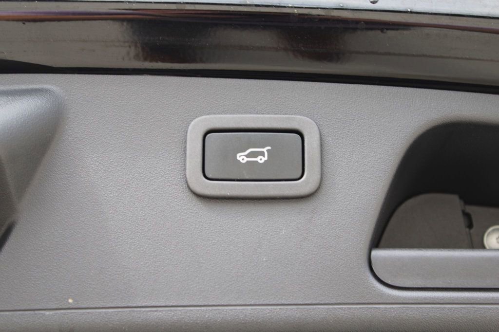 Used 2020 Jaguar E-PACE image 26