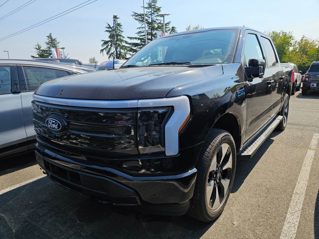 New 2025 Ford F150 Lightning Platinum