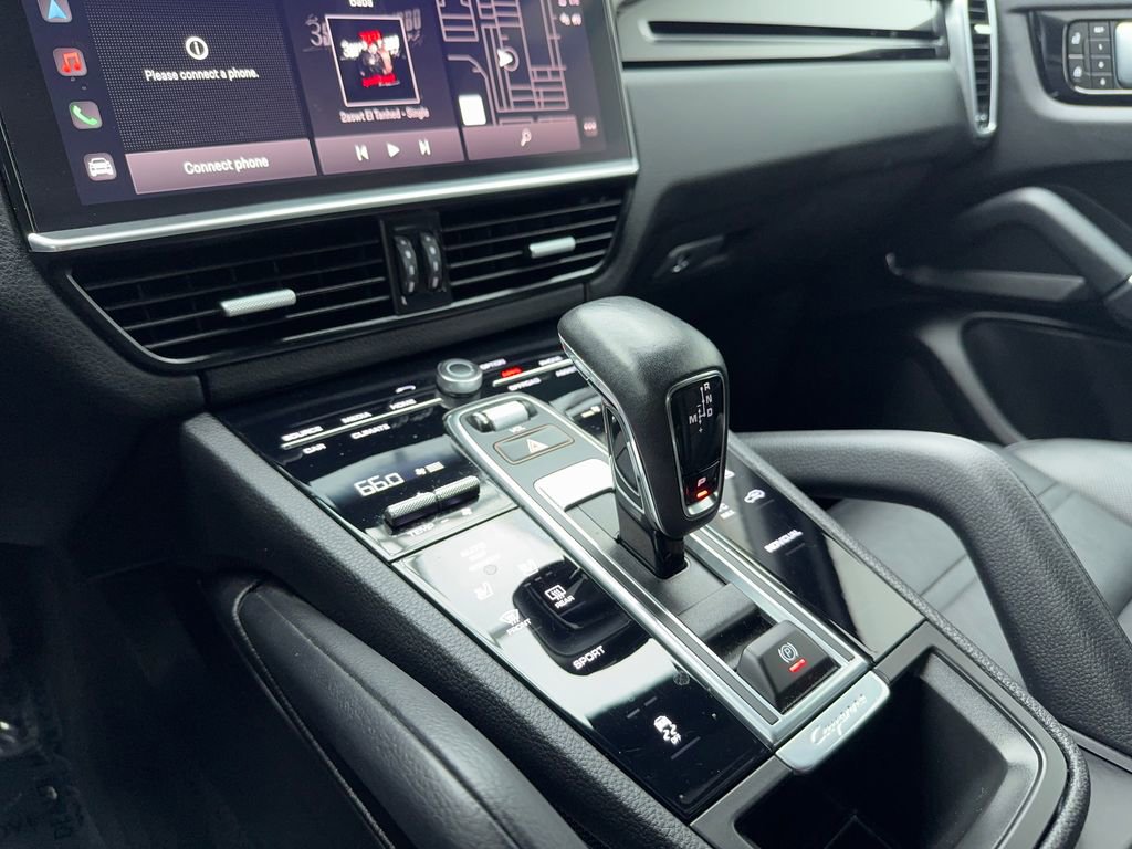 Used 2023 Porsche Cayenne image 27
