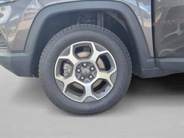 Used 2022 Jeep Compass Trailhawk AWD/4WD image 21
