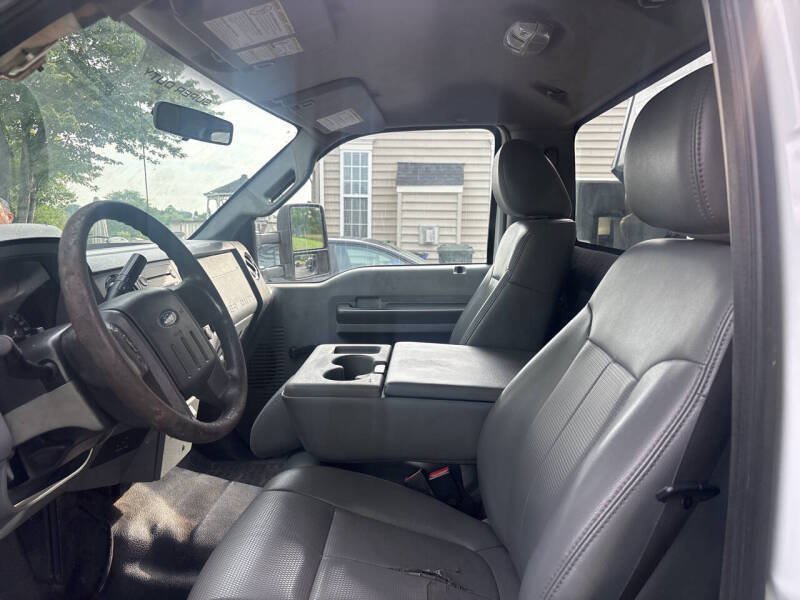 Used 2011 Ford F550 2WD Regular Cab Super Duty w/ Payload Upgrade Pkg image 10
