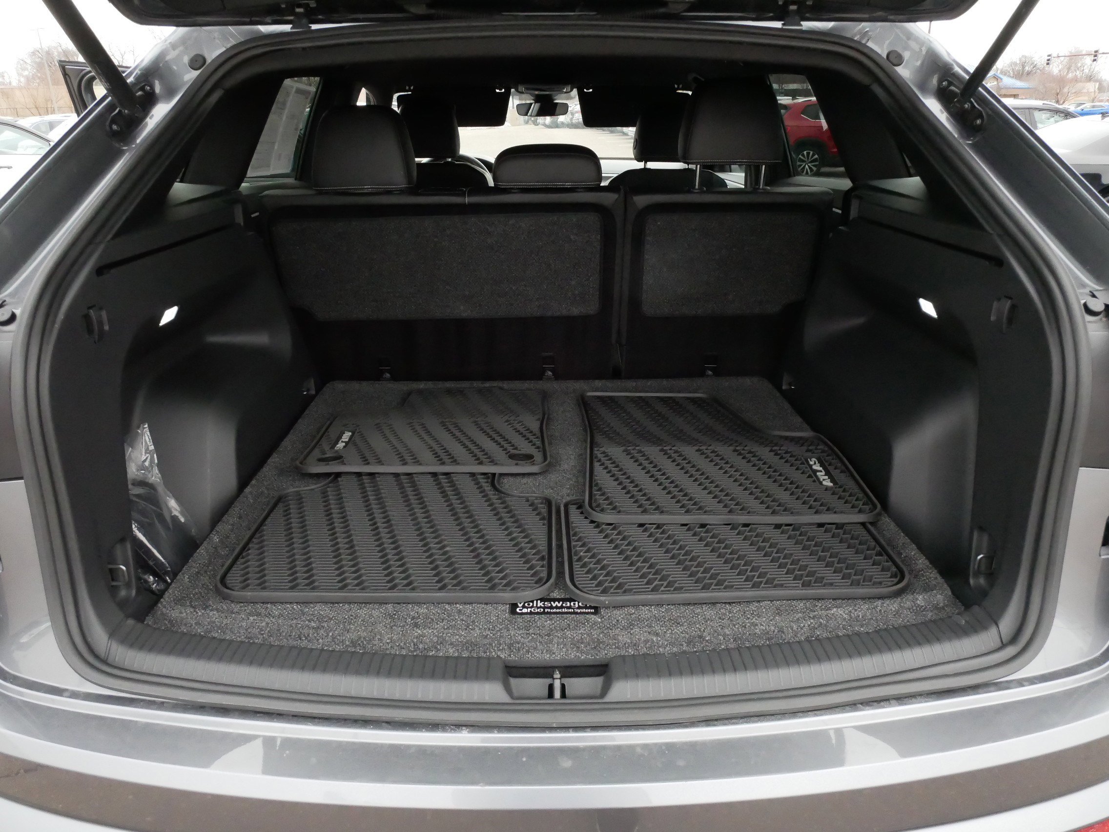 Used 2024 Volkswagen Atlas Cross Sport SE image 18