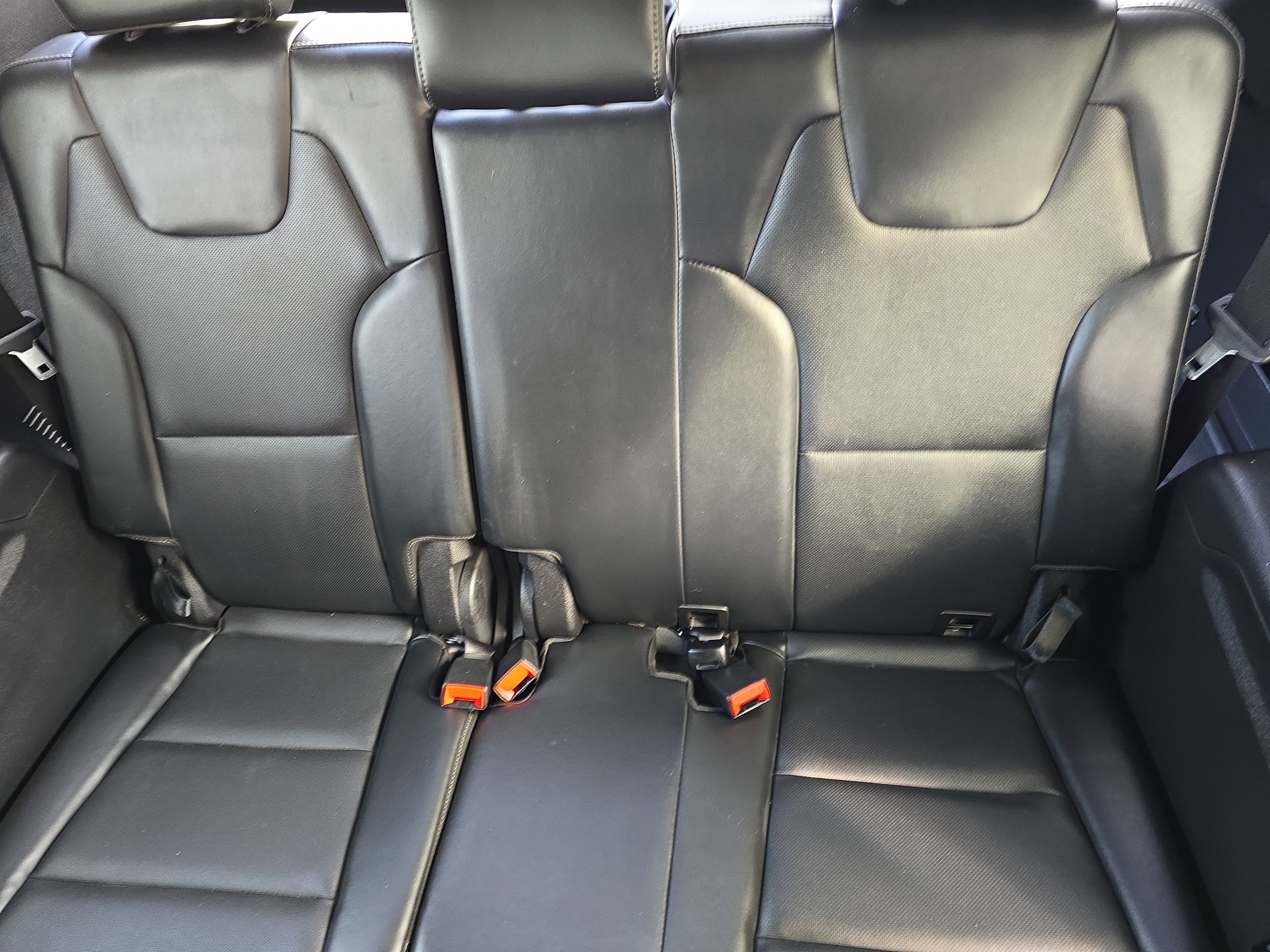 Certified 2025 Kia Telluride LX image 18