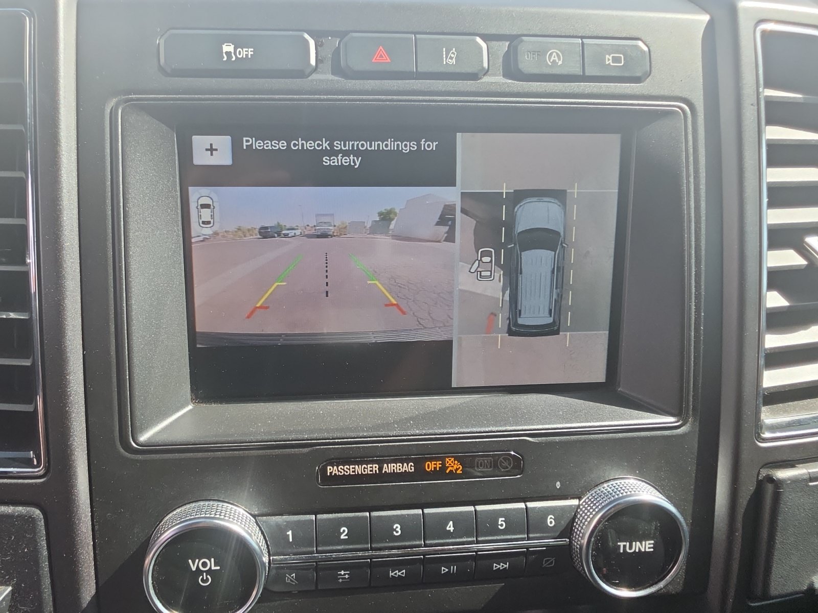 Used 2019 Ford Expedition Limited w/ Equipment Group 303A RWD image 25