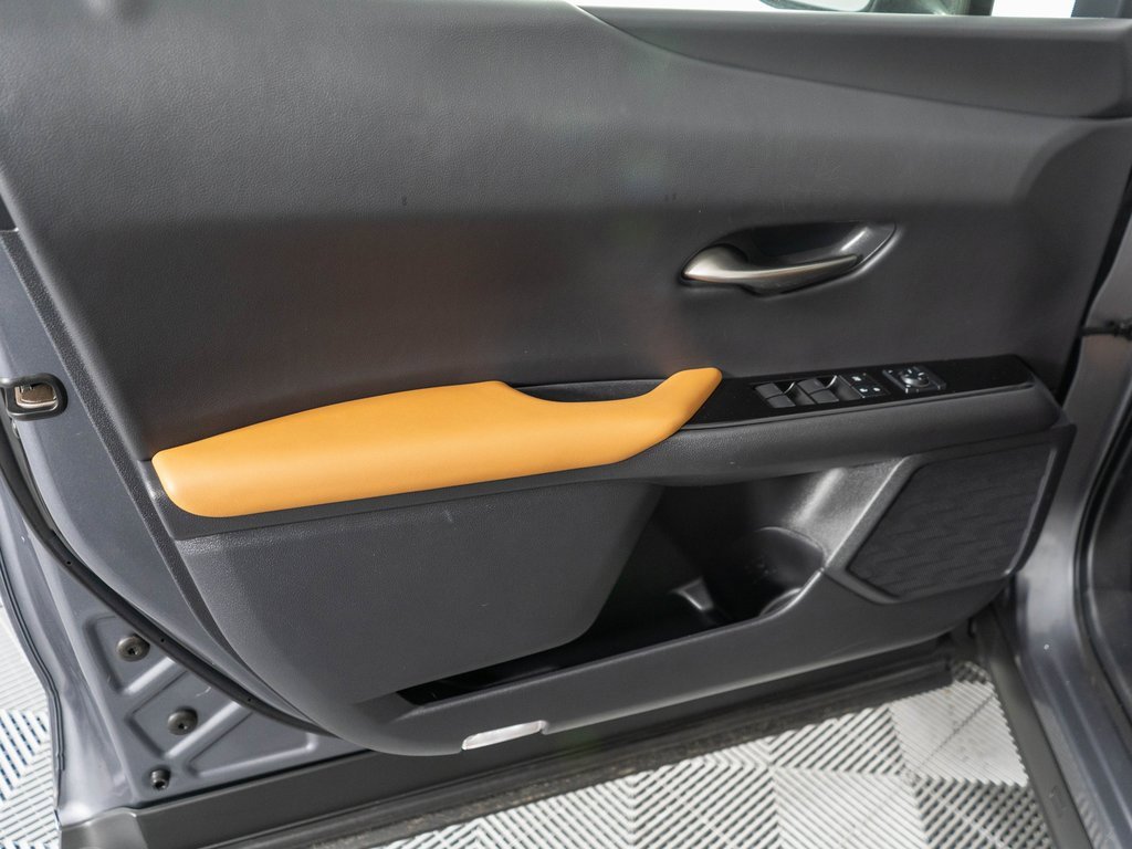 Used 2021 Lexus UX 250h image 22