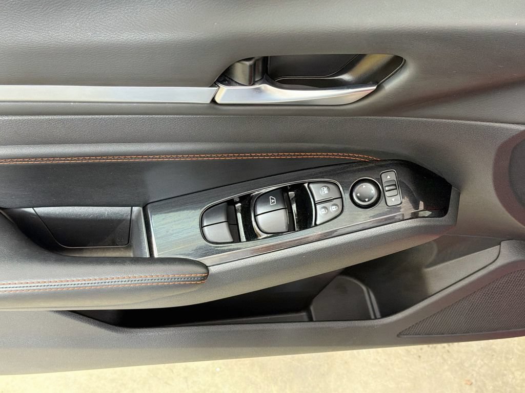 Used 2023 Nissan Altima 2.5 SR FWD image 27