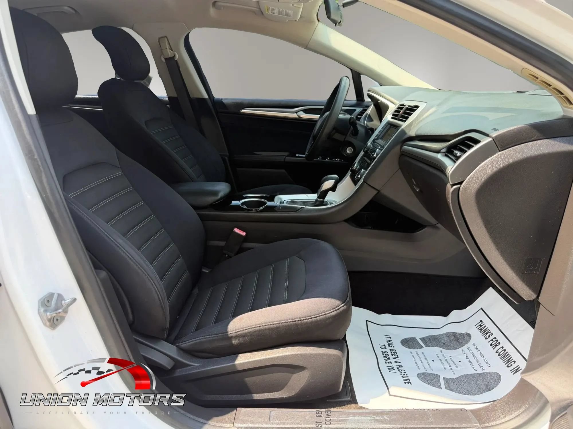 Used 2014 Ford Fusion SE FWD image 18
