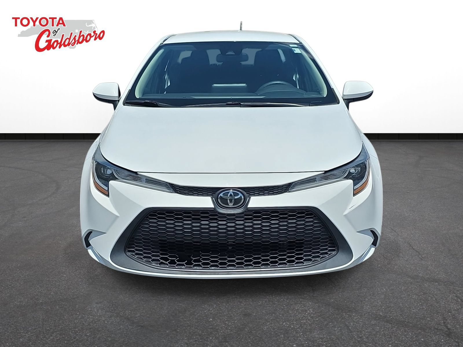 Used 2022 Toyota Corolla LE FWD image 2
