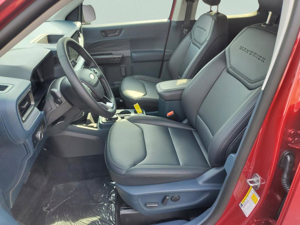 New 2025 Ford Maverick Lariat w/ Black Appearance Package image 19