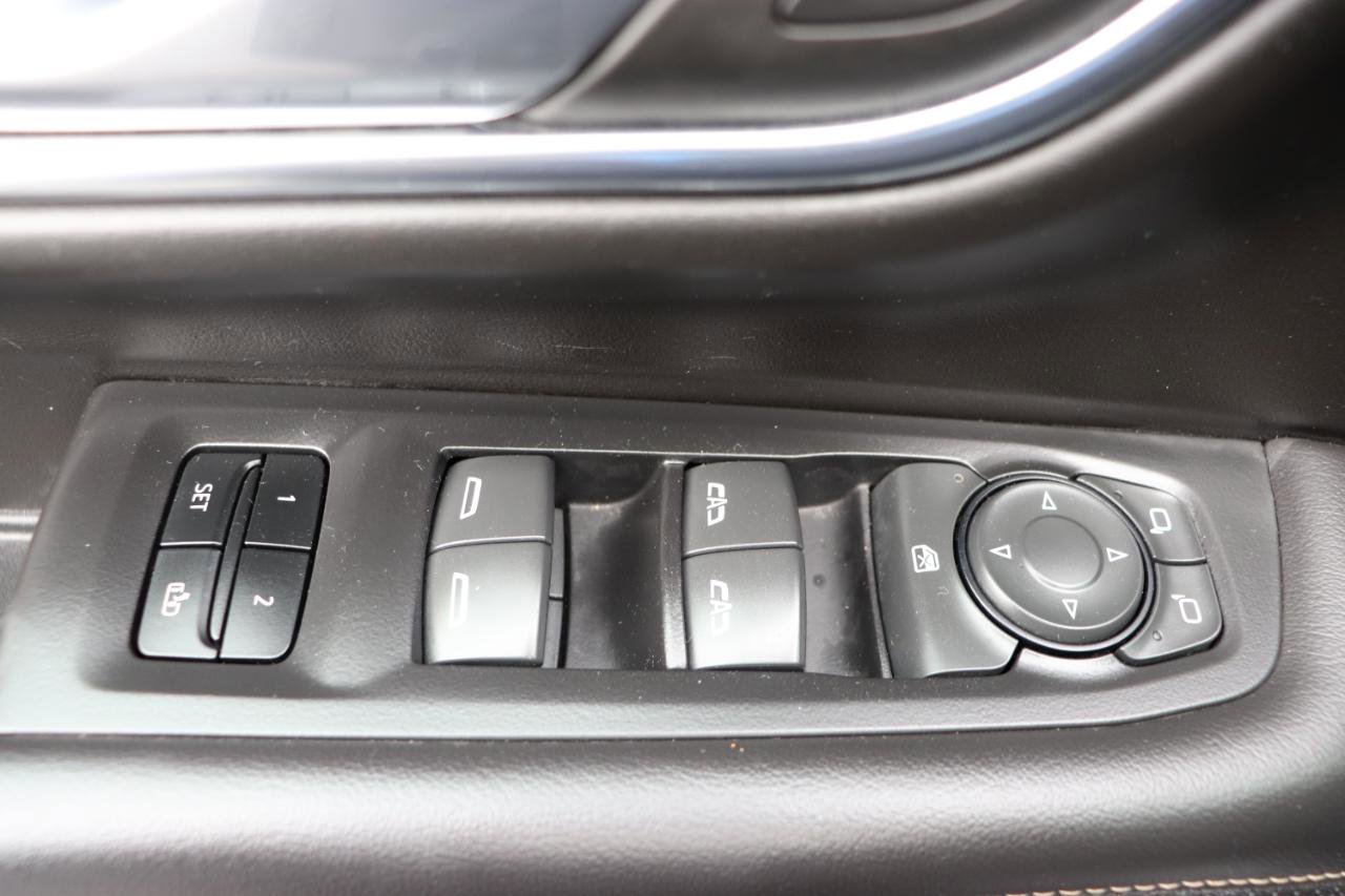 Used 2024 GMC Yukon SLT image 50