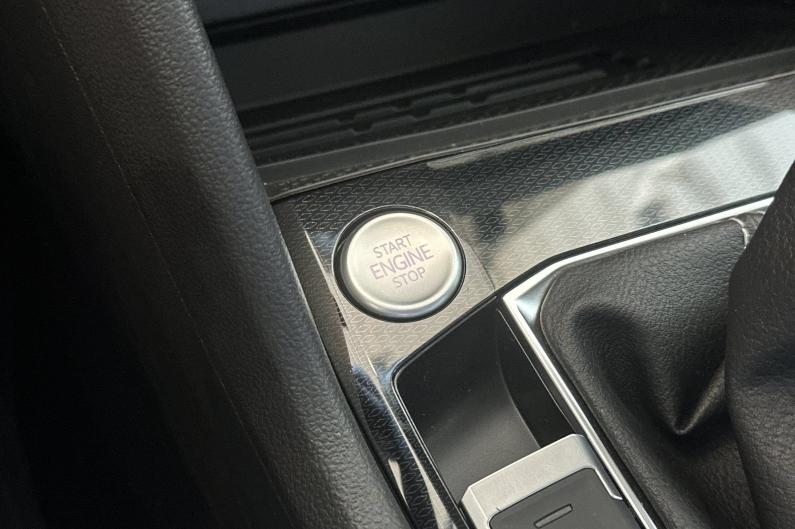 New 2026 Volkswagen Taos SE AWD/4WD image 21