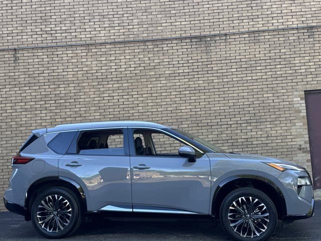Used 2024 Nissan Rogue Platinum w/ Platinum Premium Package AWD/4WD image 21