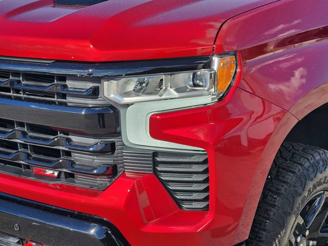 Used 2025 Chevrolet Silverado 1500 LT Trail Boss w/ Convenience Package II AWD/4WD image 10